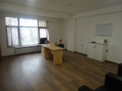 İcarəyə verilir 2 otaqlı 75 m2 ofis Nəriman Nərimanov m.