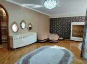 Satılır 3 otaqlı 125 m2 yeni tikili 28 May m.