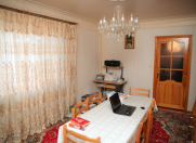 Satılır 4 otaqlı 85 m2 köhnə tikili Şah İsmayıl Xətai m.