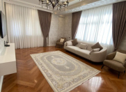 Satılır 3 otaqlı 140 m2 yeni tikili Azadlıq prospekti m.