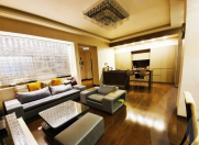 Satılır 4 otaqlı 190 m2 yeni tikili Fəvvarələr meydanı