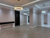 Satılır 4 otaqlı 205 m2 yeni tikili 28 May m.