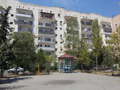 Satılır 5 otaqlı 130 m2 köhnə tikili Şah İsmayıl Xətai m.