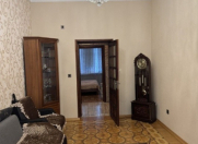 Satılır 2 otaqlı 65 m2 köhnə tikili 28 May m.