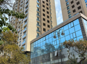 Satılır 4 otaqlı 150 m2 yeni tikili 28 May m.