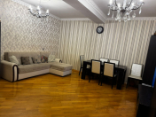 Satılır 3 otaqlı 120 m2 yeni tikili İnşaatçılar m.