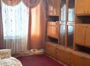 İcarəyə verilir 3 otaqlı 80 m2 köhnə tikili Xalqlar Dostluğu m.