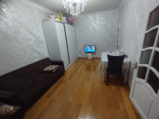 Satılır 2 otaqlı 40 m2 köhnə tikili Gənclik m.