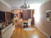 Satılır 2 otaqlı 60 m2 köhnə tikili İnşaatçılar m.