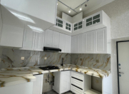 Satılır 5 otaqlı 180 m2 köhnə tikili Nizami r.