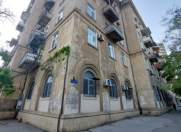 Satılır 3 otaqlı 100 m2 köhnə tikili Azərbaycan Dillər Universiteti