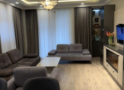 Satılır 4 otaqlı 180 m2 yeni tikili 8 Noyabr m.