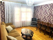 İcarəyə verilir 2 otaqlı 70 m2 köhnə tikili Qara Qarayev m.