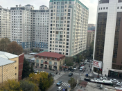 Satılır 4 otaqlı 201 m2 yeni tikili Elmlər Akademiyası m.