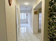 Satılır 2 otaqlı 65 m2 köhnə tikili İnşaatçılar m.