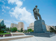 Satılır 4 otaqlı 210 m2 yeni tikili İçəri Şəhər m.