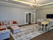 İcarəyə verilir 3 otaqlı 170 m2 yeni tikili Ağ şəhər