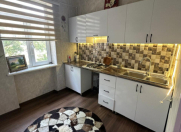 Satılır 3 otaqlı 80 m2 köhnə tikili Gənclik m.