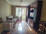 Satılır 3 otaqlı 75 m2 köhnə tikili İnşaatçılar m.