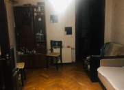 Satılır 2 otaqlı 40 m2 köhnə tikili Elmlər Akademiyası m.