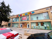 İcarəyə verilir 3 otaqlı 390 m2 obyekt İnşaatçılar m.