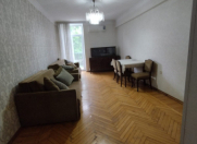 Satılır 2 otaqlı 60 m2 köhnə tikili Nəsimi r.