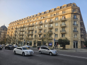 Satılır 3 otaqlı 139 m2 yeni tikili Ağ şəhər