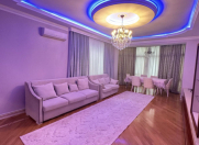 İcarəyə verilir 3 otaqlı 150 m2 yeni tikili 8 Noyabr m.