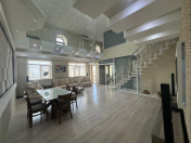 Satılır 3 otaqlı 200 m2 yeni tikili Xırdalan