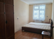 Satılır 2 otaqlı 60 m2 köhnə tikili Elmlər Akademiyası m.