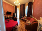 Satılır 3 otaqlı 90 m2 köhnə tikili Səbail r.