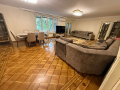 Satılır 7 otaqlı 170 m2 köhnə tikili Ayna Sultanova heykəli