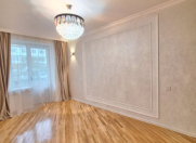 Satılır 4 otaqlı 85 m2 köhnə tikili Elmlər Akademiyası m.