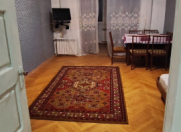 İcarəyə verilir 3 otaqlı 80 m2 köhnə tikili Neftçilər m.