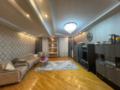 Satılır 3 otaqlı 135 m2 yeni tikili Şah İsmayıl Xətai m.