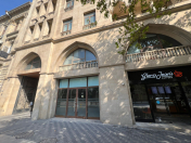 Satılır 10 otaqlı 227 m2 obyekt Milli Konservatoriya