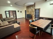 İcarəyə verilir 3 otaqlı 168 m2 yeni tikili Nizami m.