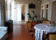 İcarəyə verilir 2 otaqlı 150 m2 həyət evi Lənkəran