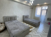 Satılır 3 otaqlı 100 m2 yeni tikili 28 May m.