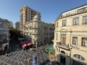 Satılır 1 otaqlı 35 m2 köhnə tikili Səbail r.