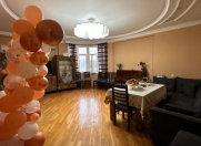 Satılır 3 otaqlı 135 m2 yeni tikili 8 Noyabr m.