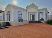 Satılır 5 otaqlı 240 m2 bağ evi Mərdəkan