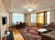 Satılır 4 otaqlı 170 m2 yeni tikili 8 Noyabr m.