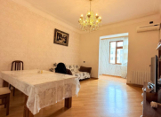 Satılır 3 otaqlı 80 m2 köhnə tikili Nəsimi r.