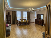 Satılır 3 otaqlı 168 m2 yeni tikili 28 May m.