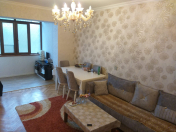 Satılır 3 otaqlı 70 m2 köhnə tikili Qara Qarayev m.