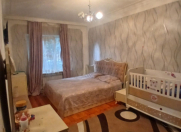 Satılır 3 otaqlı 82 m2 köhnə tikili Elmlər Akademiyası m.