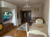 Satılır 2 otaqlı 65 m2 köhnə tikili Dərnəgül m.