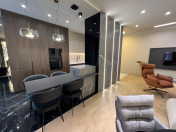 Satılır 3 otaqlı 148 m2 yeni tikili 8 Noyabr m.