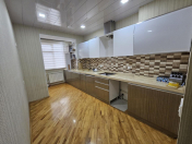 Satılır 3 otaqlı 90 m2 köhnə tikili Elmlər Akademiyası m.